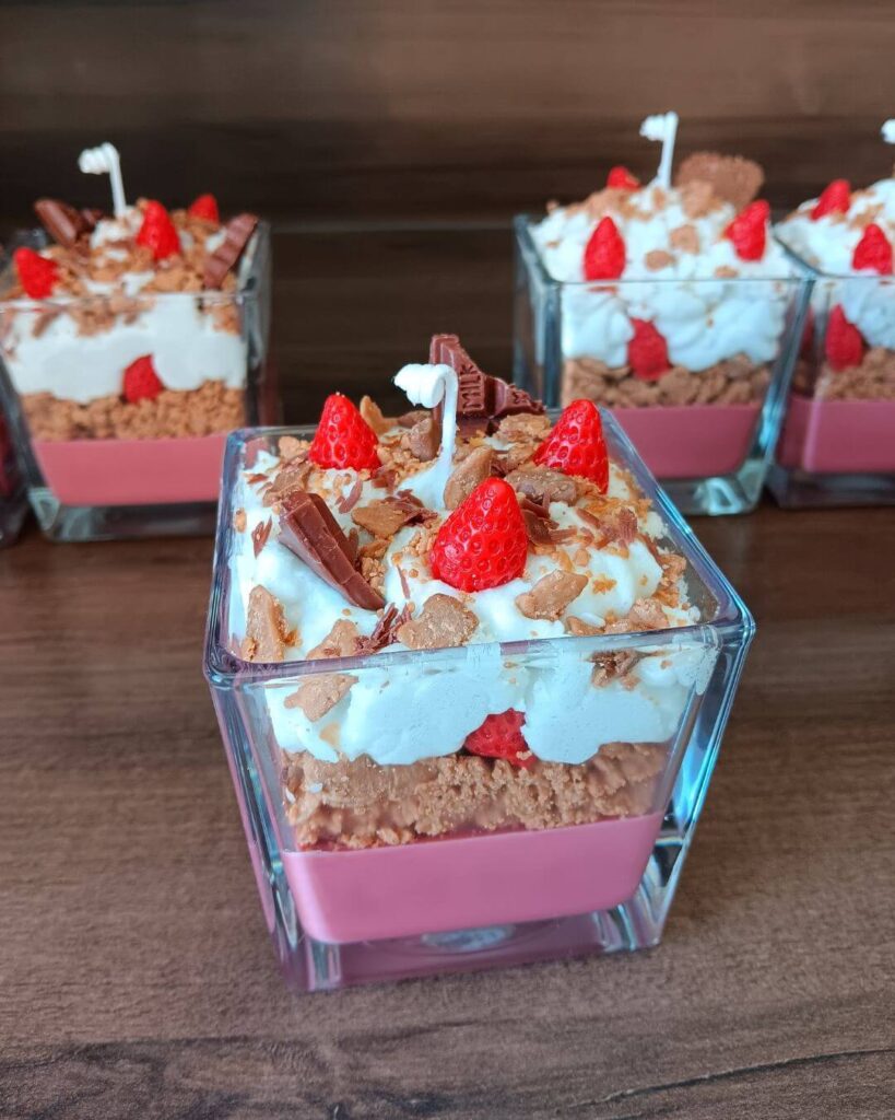 strawberry cheesecake candle